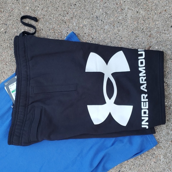 Under Armour Other - NEW NWT Under Armour Boys Black Fleece Shorts Size Large